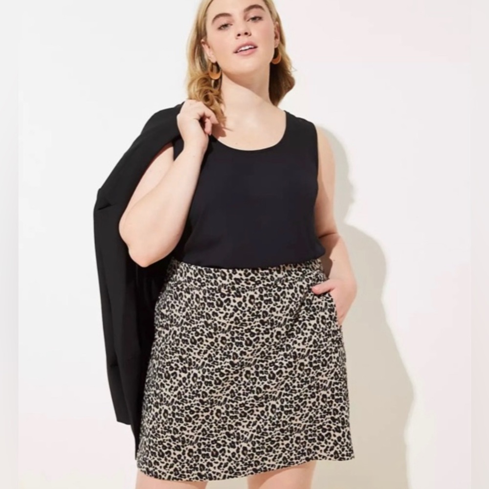 LOFT Plus Skirt Leopard Print Shift Skirt Oyster Beige Mini Preppy Size 14 Plus